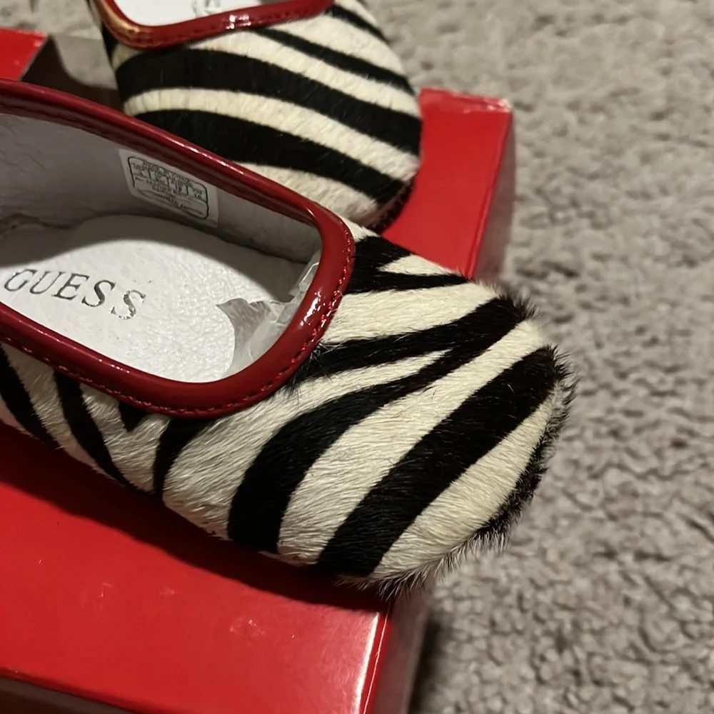 Guess Zebra Infant Baby Shoes Ballerina new Girls Size 4, 9-12 Months